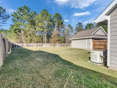 257 N Lynx Trail Montgomery TX 77316