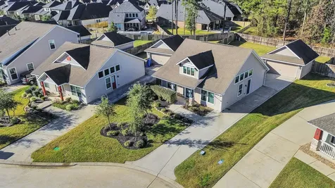 257 N Lynx Trail Montgomery TX 77316