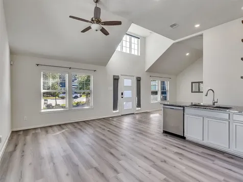 257 N Lynx Trail Montgomery TX 77316