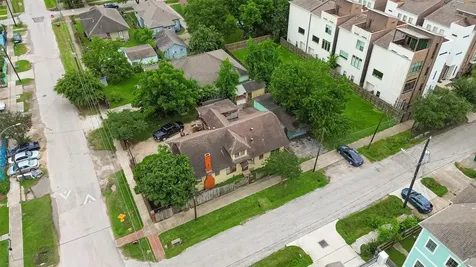 4802 Sherman Street Houston TX 77011
