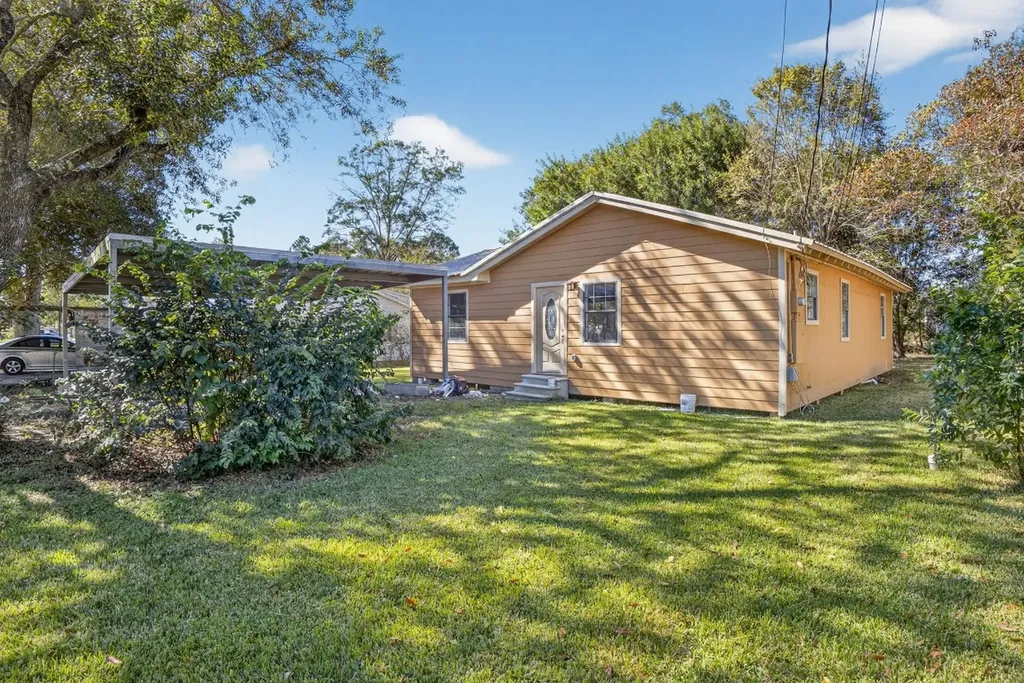 3261 Sherwood Drive Orange TX 77632