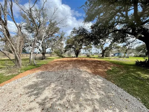 0 Travis Avenue Sweeny TX 77480