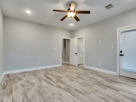 425 Amanda Circle Tiki Island TX 77554