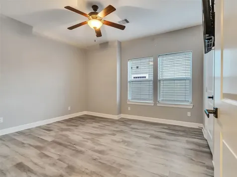 425 Amanda Circle Tiki Island TX 77554