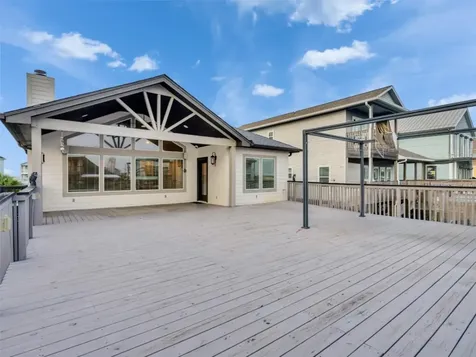 425 Amanda Circle Tiki Island TX 77554