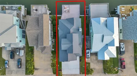 425 Amanda Circle Tiki Island TX 77554
