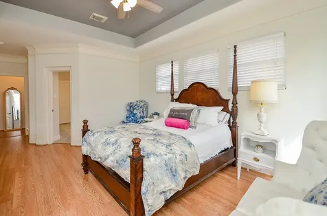 1615 Lakeside Enclave Drive Houston TX 77077