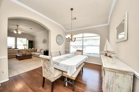 945 Autumn Brook Street Seabrook TX 77586