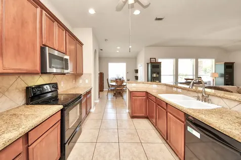 945 Autumn Brook Street Seabrook TX 77586