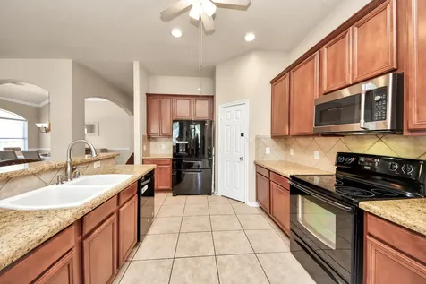 945 Autumn Brook Street Seabrook TX 77586