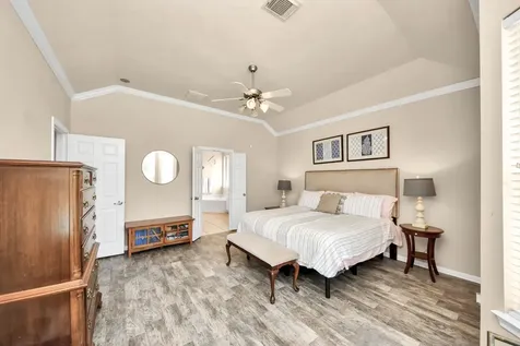 945 Autumn Brook Street Seabrook TX 77586