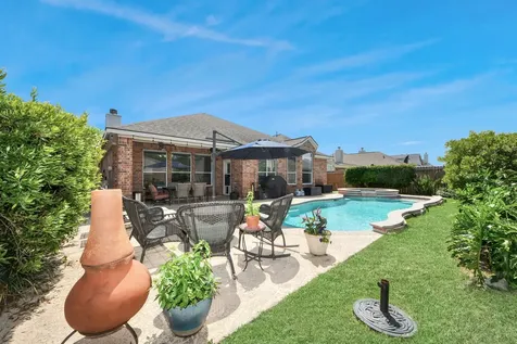 945 Autumn Brook Street Seabrook TX 77586