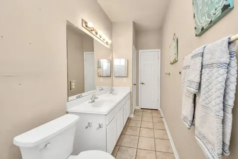 945 Autumn Brook Street Seabrook TX 77586