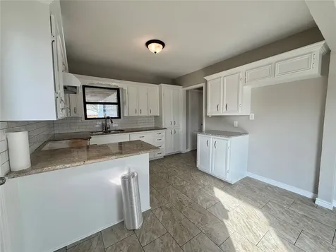 1214 W 5th Street Freeport TX 77541