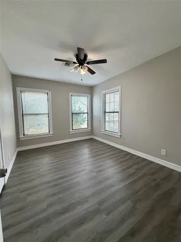 1214 W 5th Street Freeport TX 77541