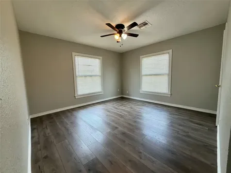 1214 W 5th Street Freeport TX 77541