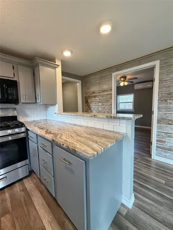 1214 W 5th Street Freeport TX 77541