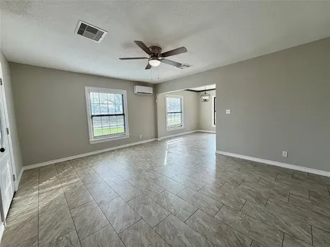 1214 W 5th Street Freeport TX 77541