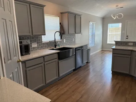 8210 Greenleaf Street Baytown TX 77523