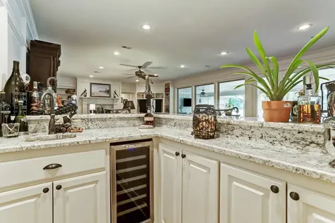 14 Shorelake Drive Kingwood TX 77339