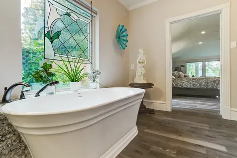 14 Shorelake Drive Kingwood TX 77339