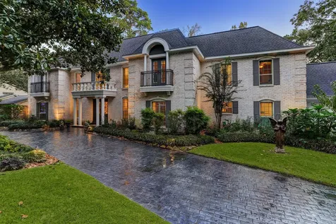 14 Shorelake Drive Kingwood TX 77339