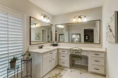 14 Shorelake Drive Kingwood TX 77339