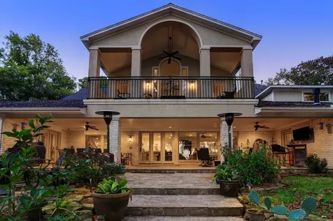 14 Shorelake Drive Kingwood TX 77339