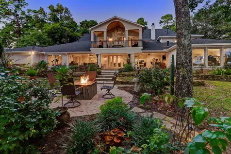 14 Shorelake Drive Kingwood TX 77339