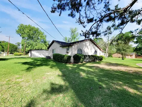 2295 Chester Street Dayton TX 77535