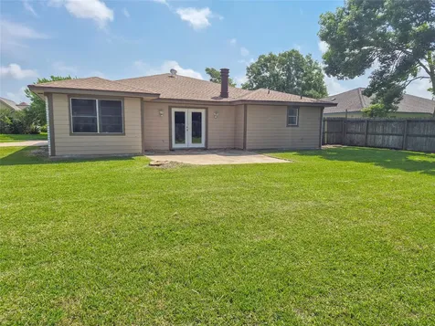 518 Walnut Street Lake Jackson TX 77566