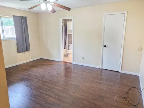 518 Walnut Street Lake Jackson TX 77566