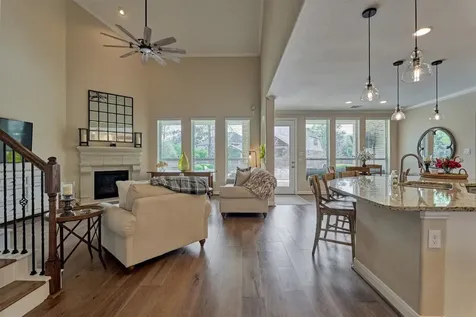 128 Shane Street Montgomery TX 77316