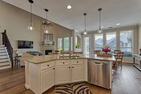 128 Shane Street Montgomery TX 77316