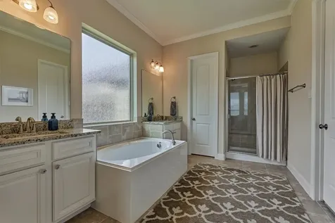 128 Shane Street Montgomery TX 77316