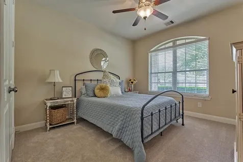 128 Shane Street Montgomery TX 77316