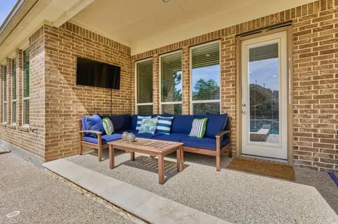 128 Shane Street Montgomery TX 77316
