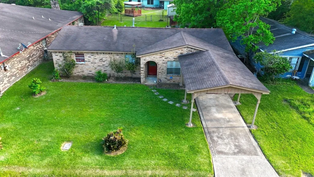1465 Fairway Street Beaumont TX 77703