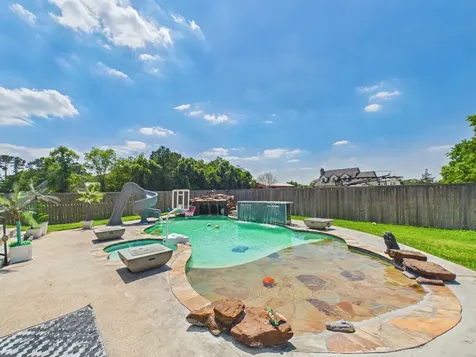 1259 County Road 147 Alvin TX 77511