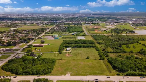 00 25 Avenue Texas City TX 77590