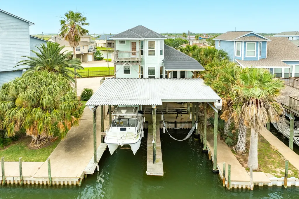 139 Driftwood Road Freeport TX 77541