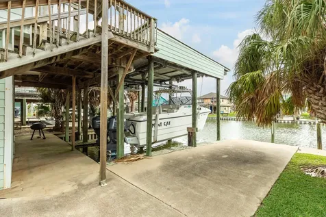 139 Driftwood Road Freeport TX 77541