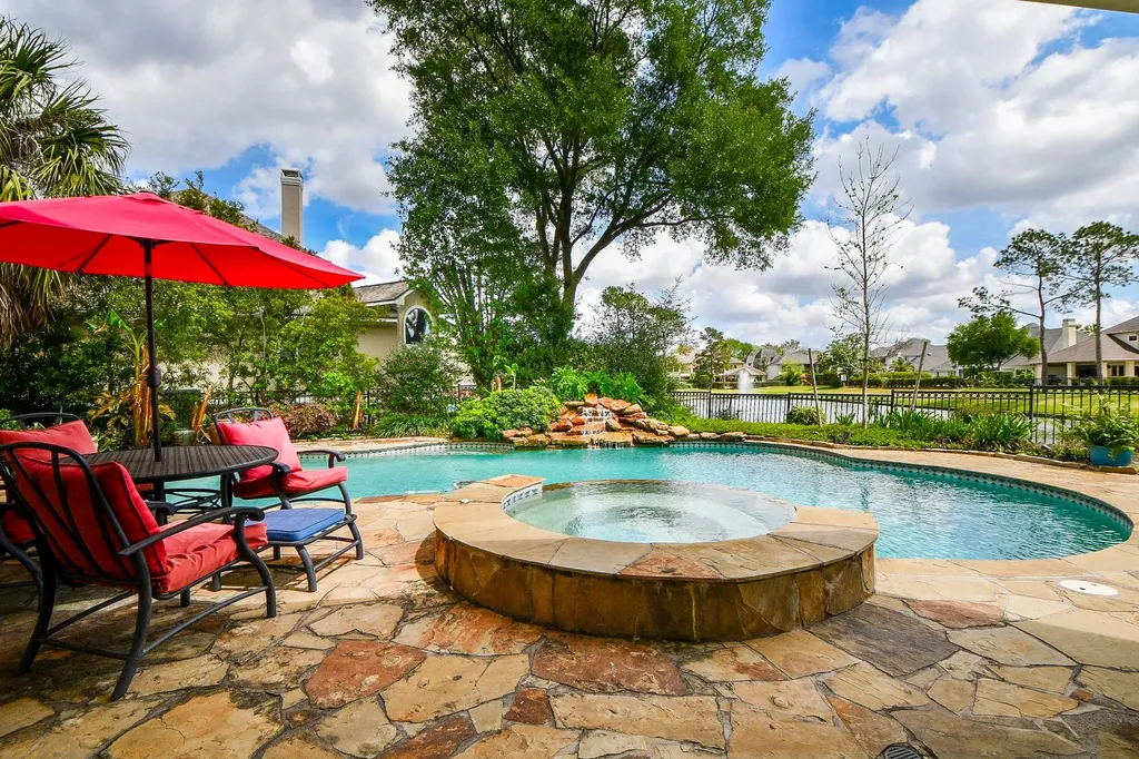 12711 Waterside Way Houston TX 77041
