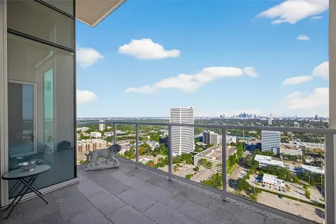 4521 San Felipe Street 2602 Houston TX 77027