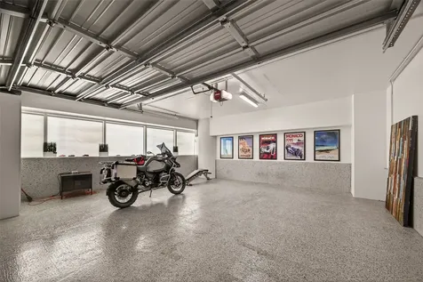 4521 San Felipe Street 2602 Houston TX 77027
