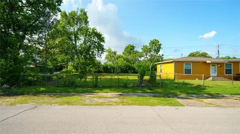10410 Munn Street Houston TX 77029