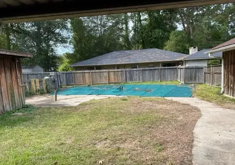 1002 S College Avenue Cleveland TX 77327