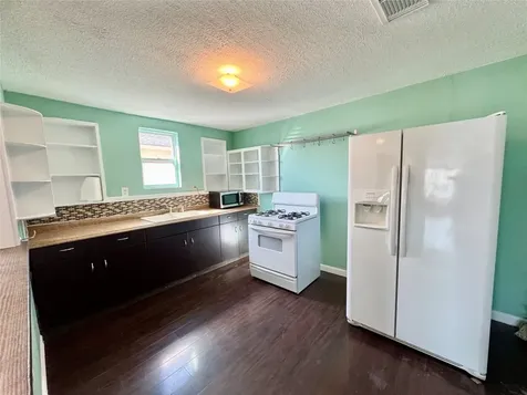 3714 Avenue S 1/2 Galveston TX 77550