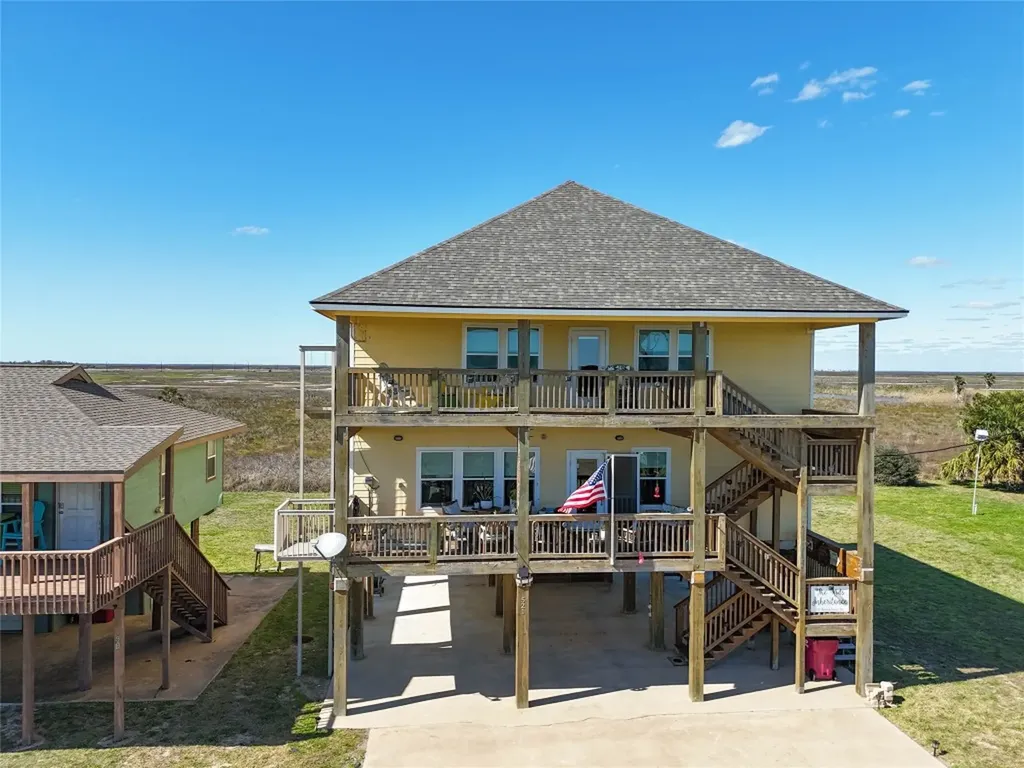 521 Beachfront Drive Matagorda TX 77457