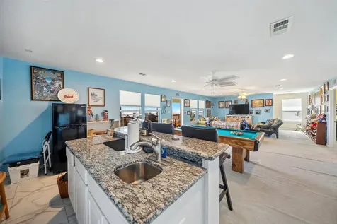 521 Beachfront Drive Matagorda TX 77457